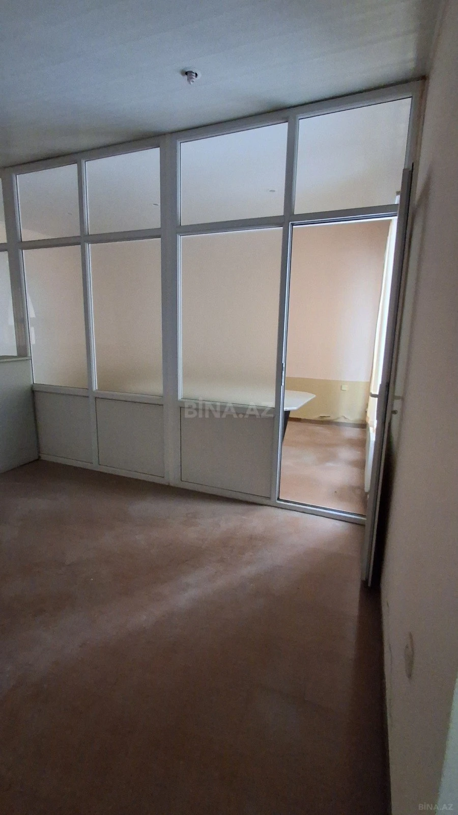 Satılır obyekt 779 m²