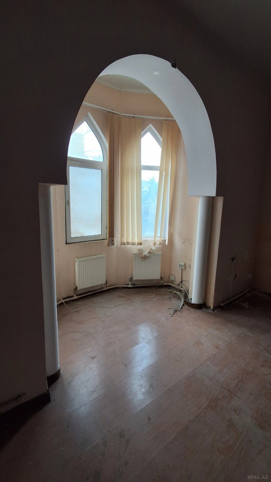 Satılır obyekt 779 m²