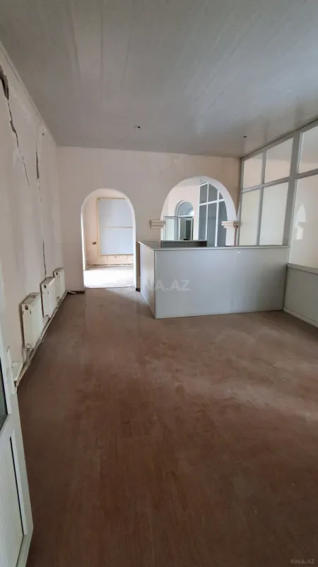 Satılır obyekt 779 m²