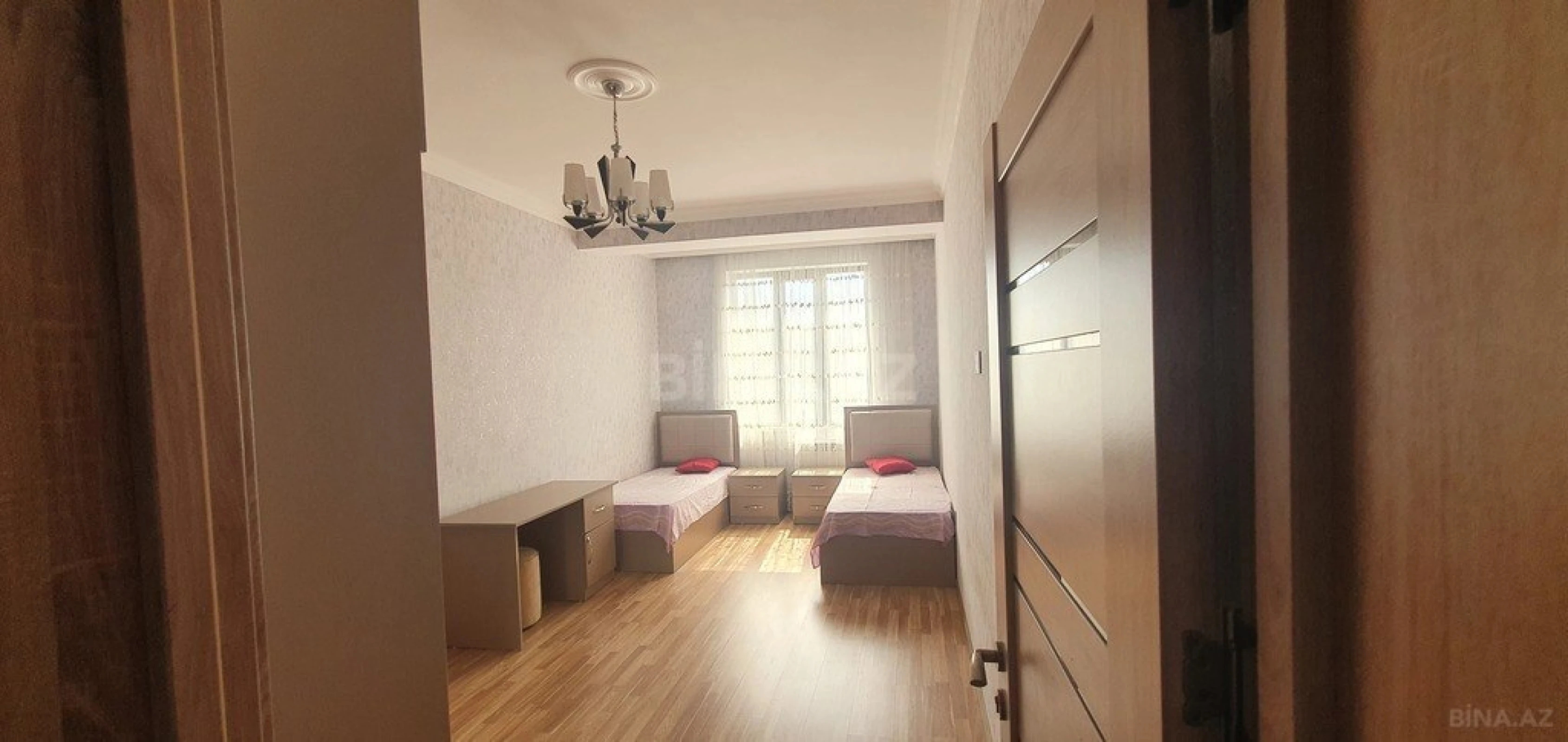 Satılır 3 otaqlı mənzil 96 m²