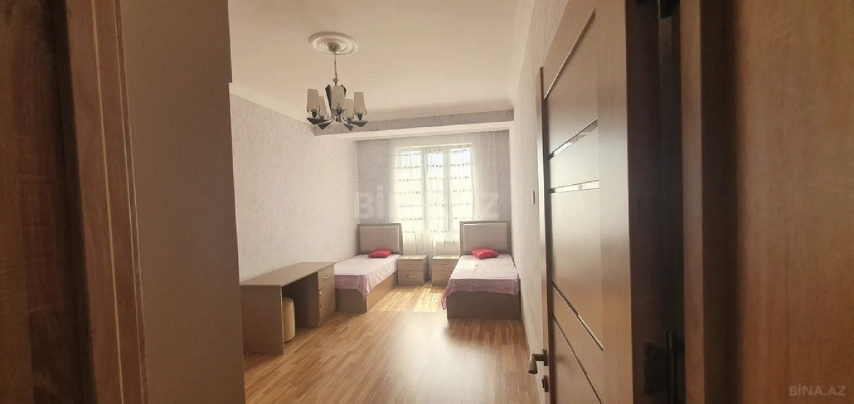 Satılır 3 otaqlı mənzil 96 m²
