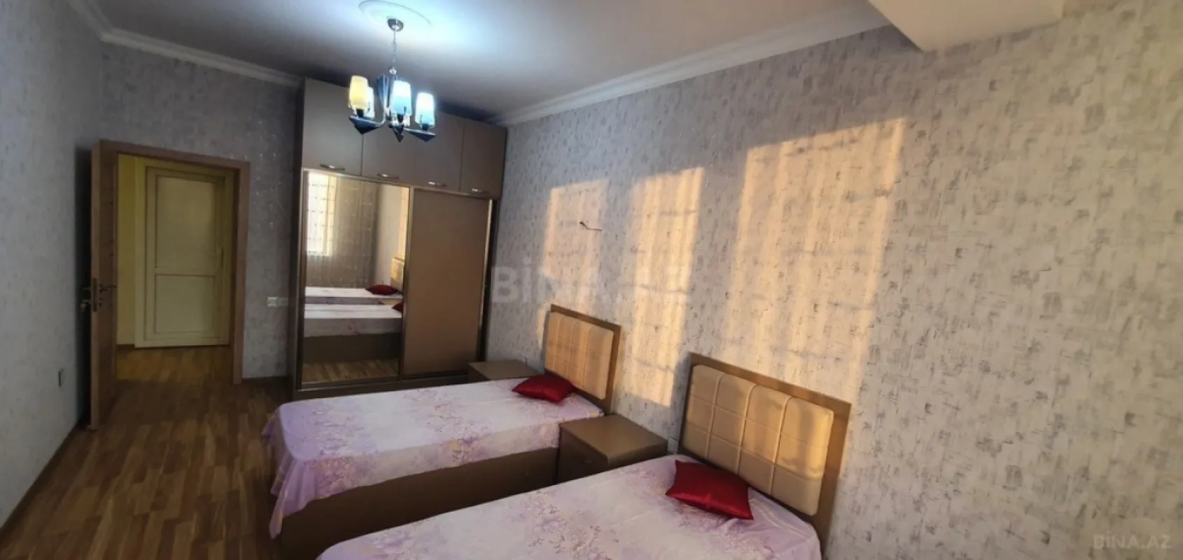 Satılır 3 otaqlı mənzil 96 m²