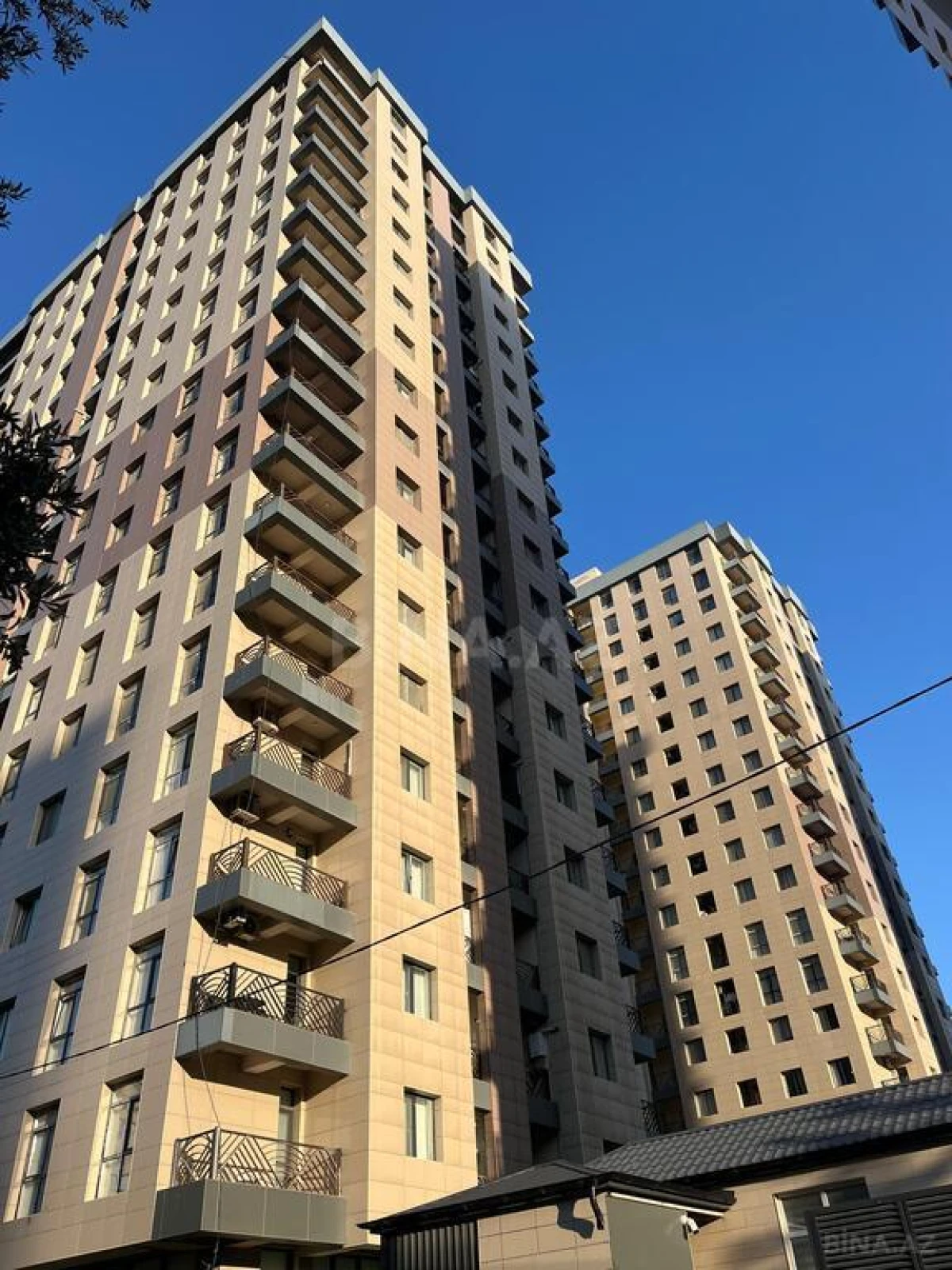 Satılır 2 otaqlı mənzil 86 m²