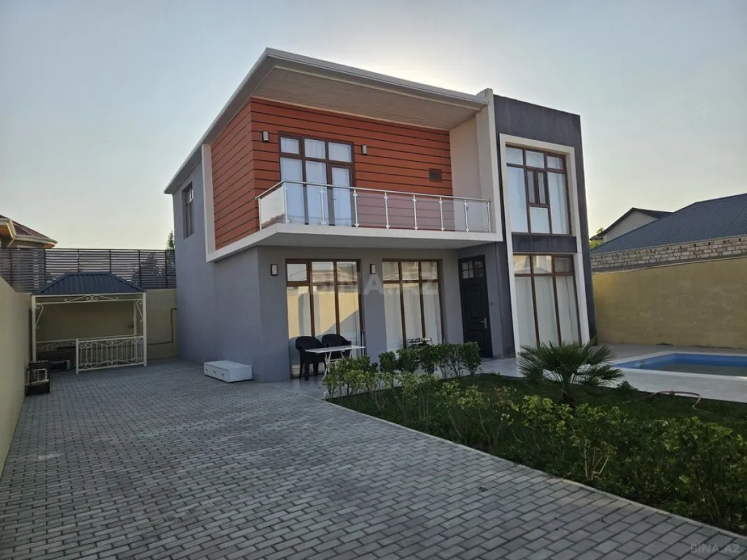 Satılır 4 otaqlı həyət evi 200 m²