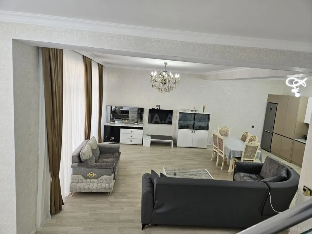 Satılır 4 otaqlı həyət evi 200 m²