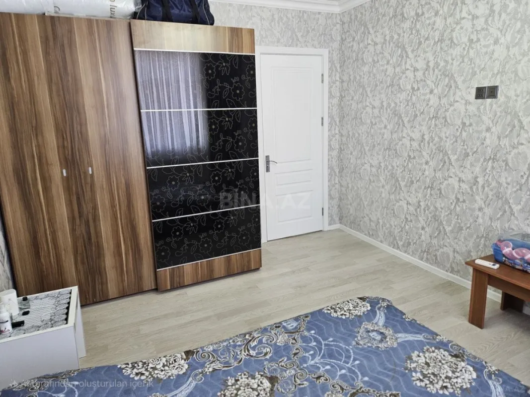 Satılır 4 otaqlı həyət evi 200 m²