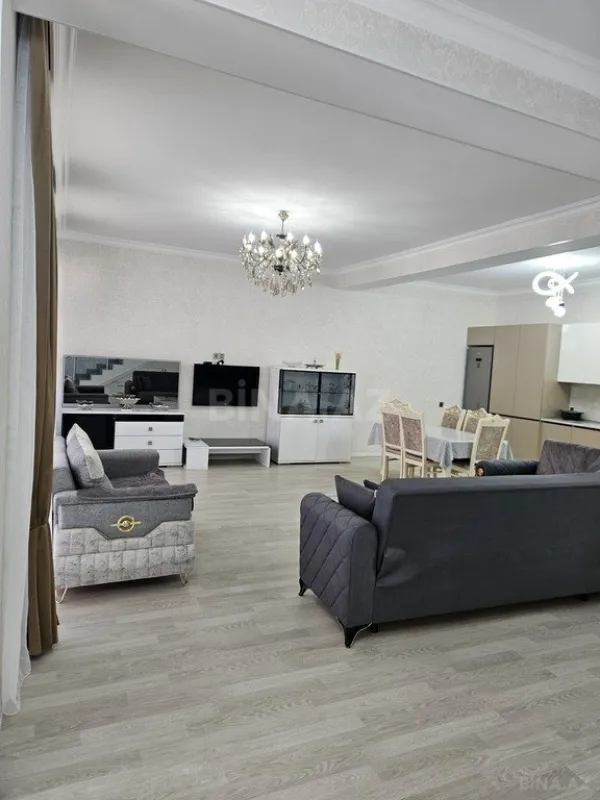 Satılır 4 otaqlı həyət evi 200 m²