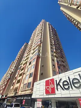Satılır 4 otaqlı mənzil 150 m²