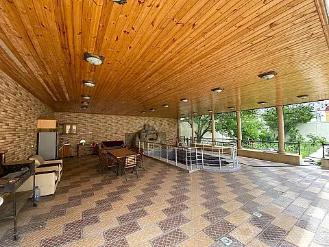 Satılır 7 otaqlı həyət evi 500 m²
