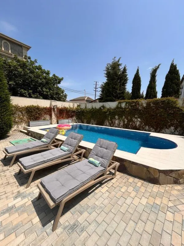 Satılır 5 otaqlı həyət evi 187 m²