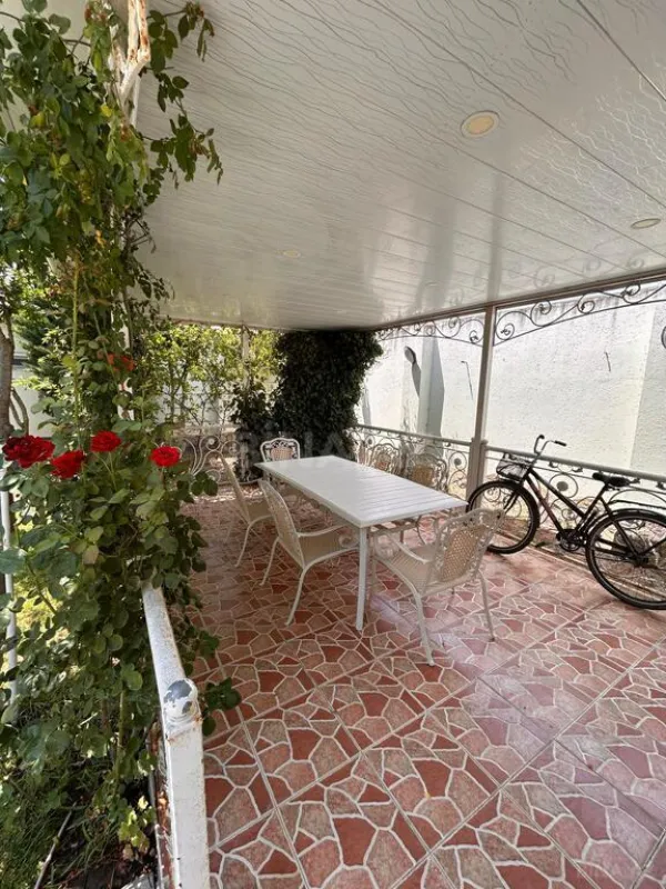 Satılır 5 otaqlı həyət evi 187 m²