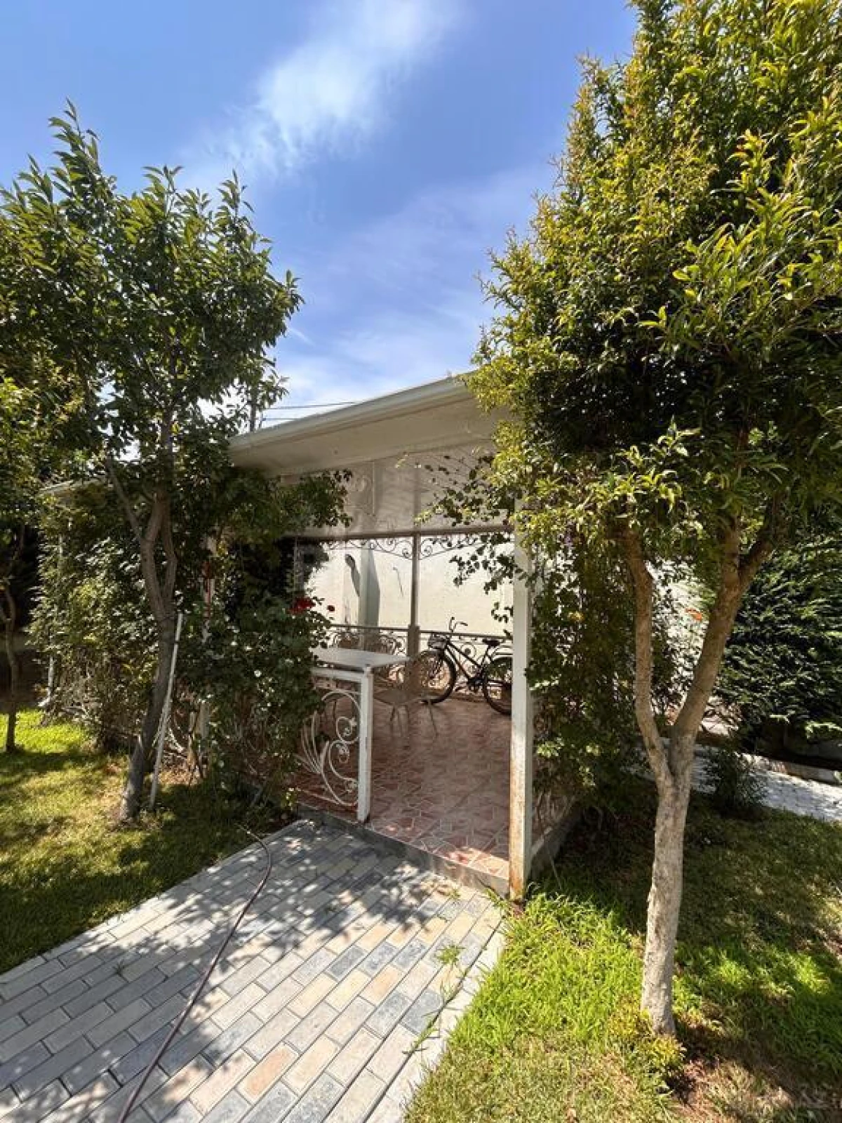 Satılır 5 otaqlı həyət evi 187 m²