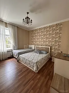Satılır 5 otaqlı həyət evi 187 m²