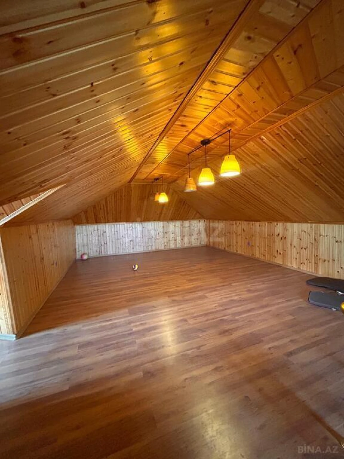 Satılır 5 otaqlı həyət evi 187 m²