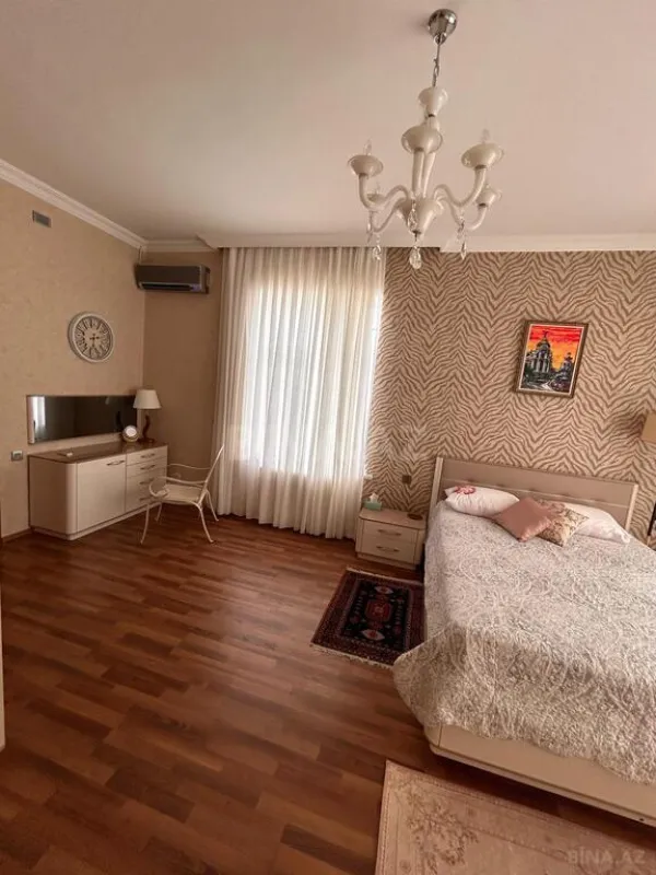 Satılır 5 otaqlı həyət evi 187 m²