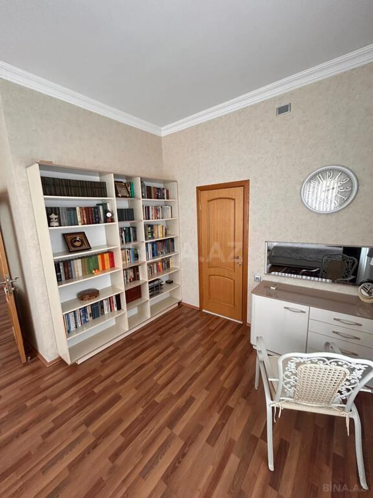 Satılır 5 otaqlı həyət evi 187 m²