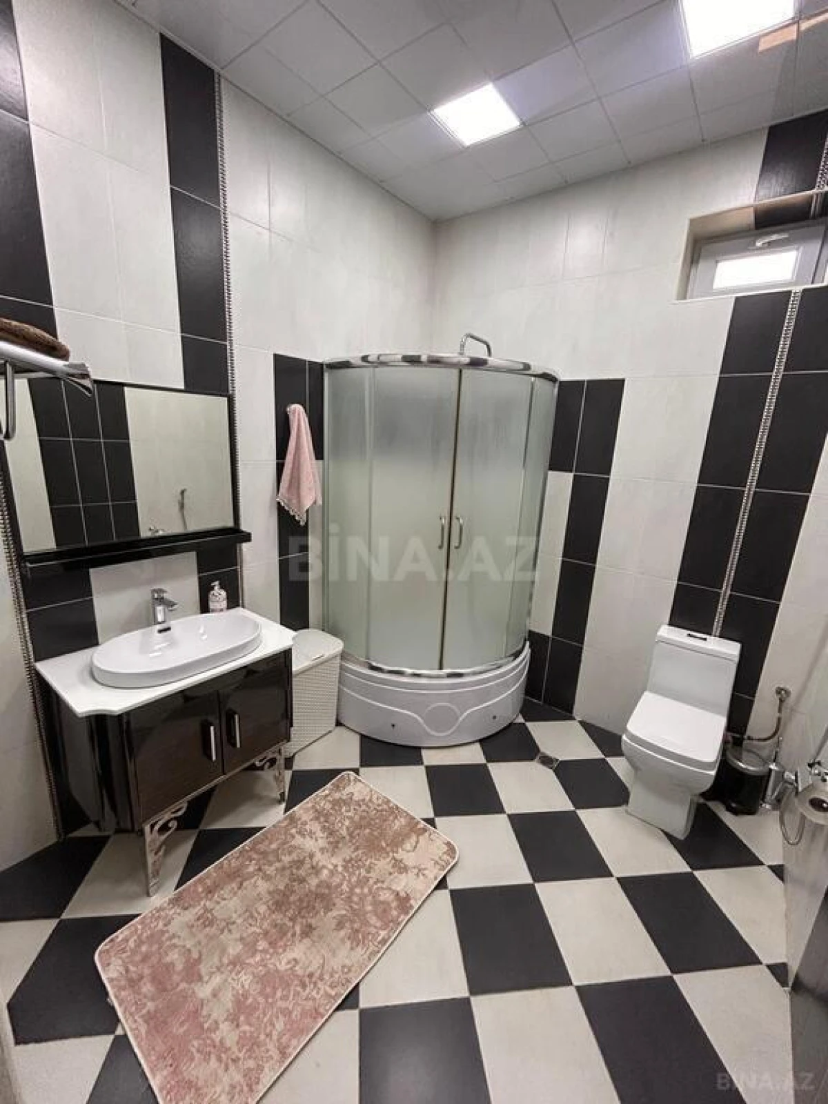 Satılır 5 otaqlı həyət evi 187 m²