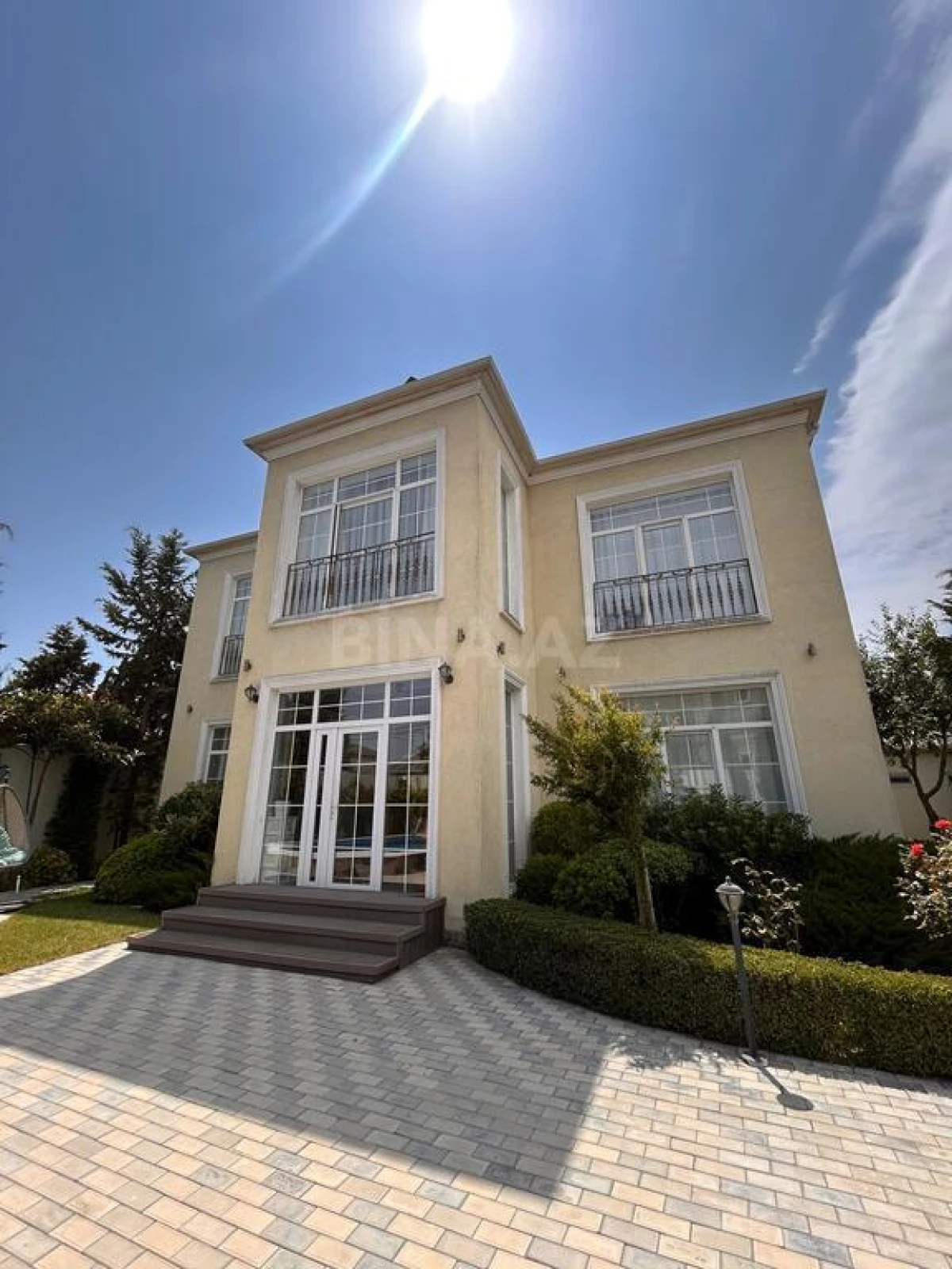 Satılır 5 otaqlı həyət evi 187 m²