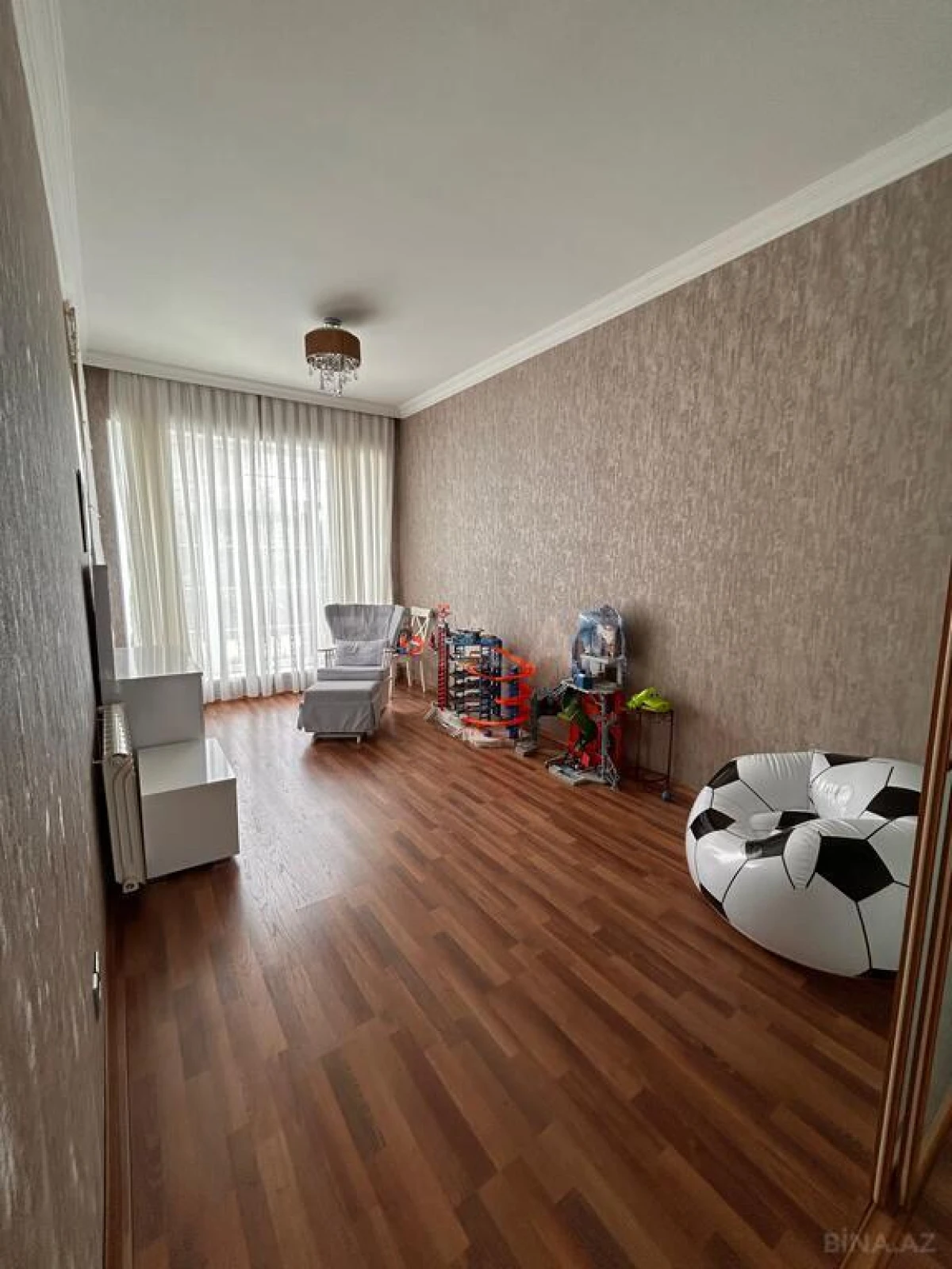 Satılır 5 otaqlı həyət evi 187 m²