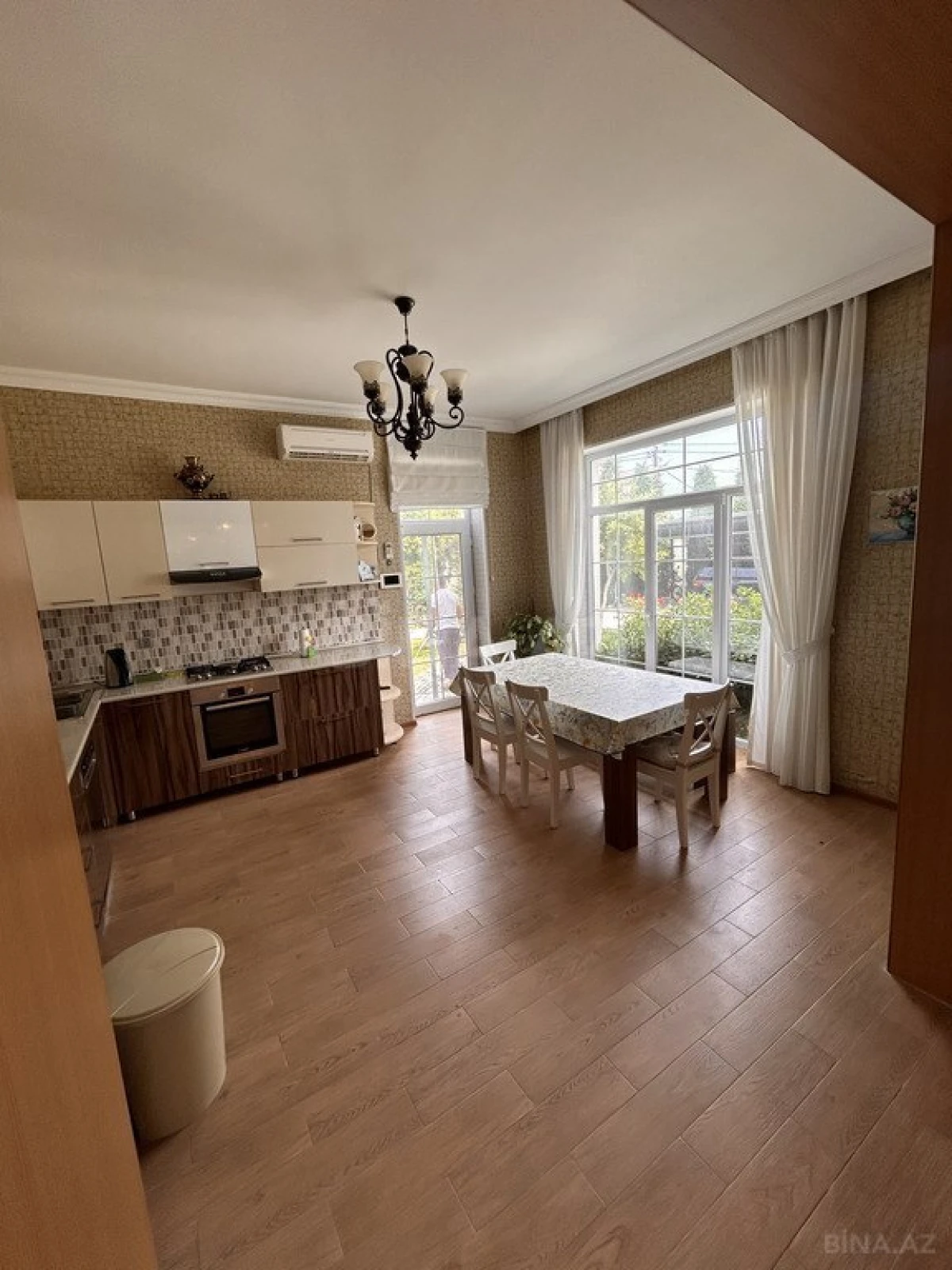 Satılır 5 otaqlı həyət evi 187 m²