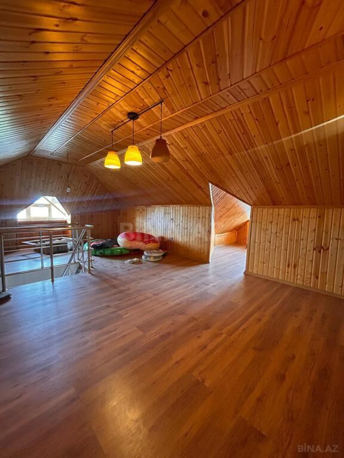 Satılır 5 otaqlı həyət evi 187 m²