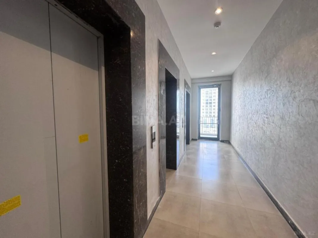 Satılır 2 otaqlı mənzil 117 m²