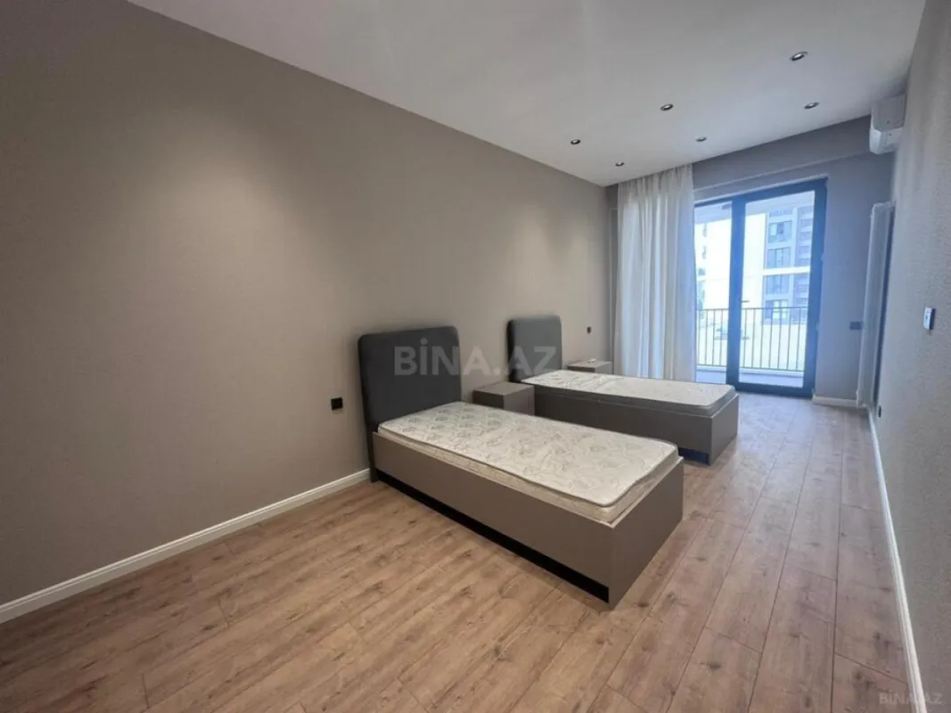 Satılır 2 otaqlı mənzil 117 m²
