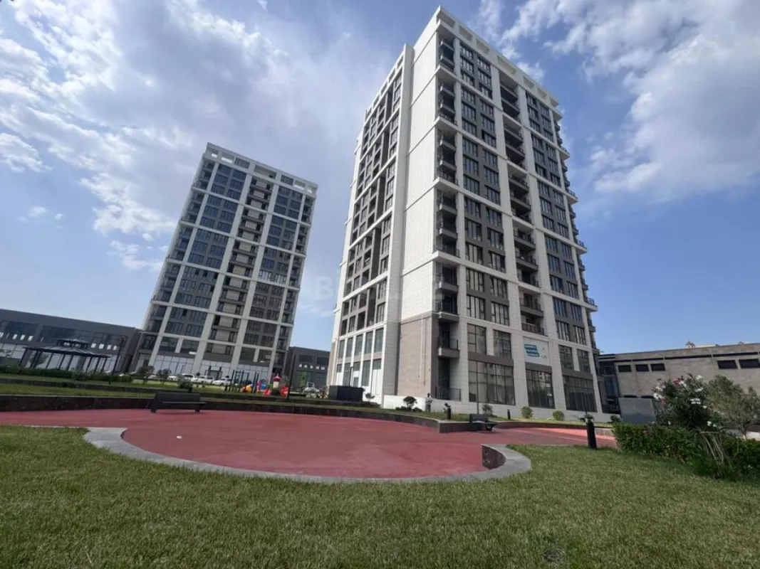 Satılır 2 otaqlı mənzil 117 m²