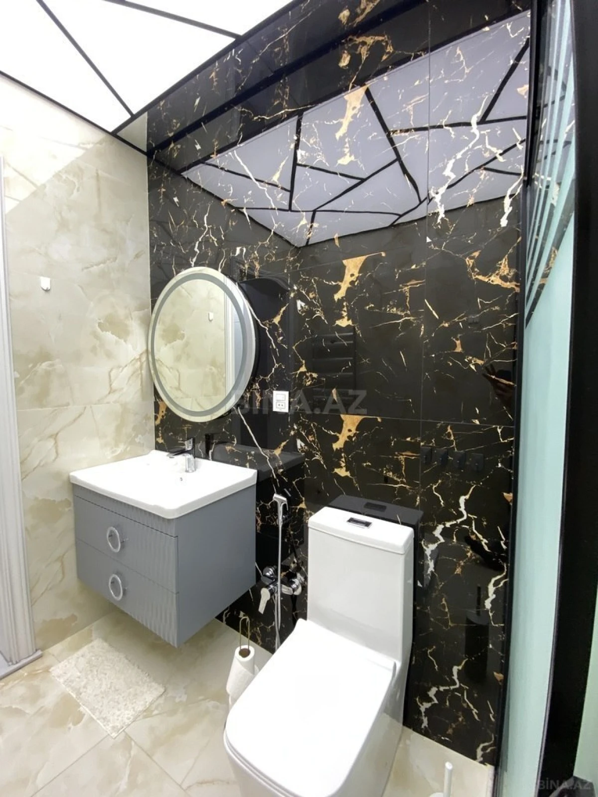 Kirayə verilir 2 otaqlı mənzil 65 m²