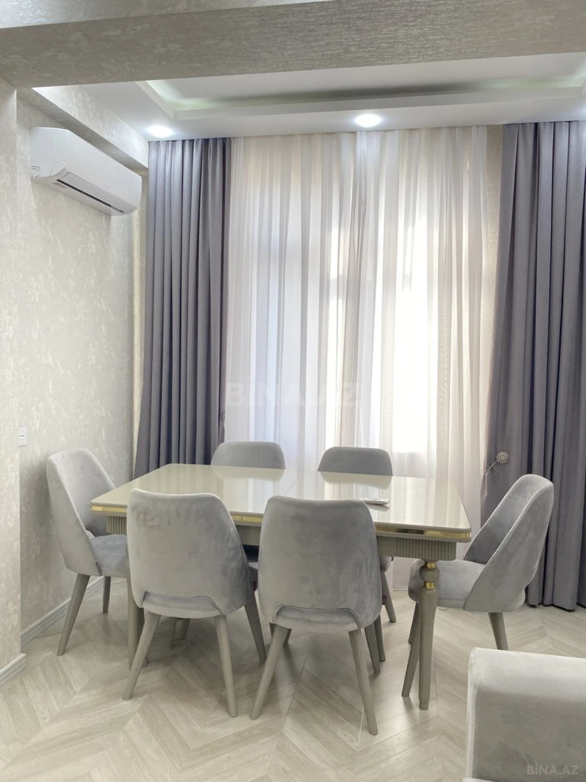 Kirayə verilir 2 otaqlı mənzil 65 m²