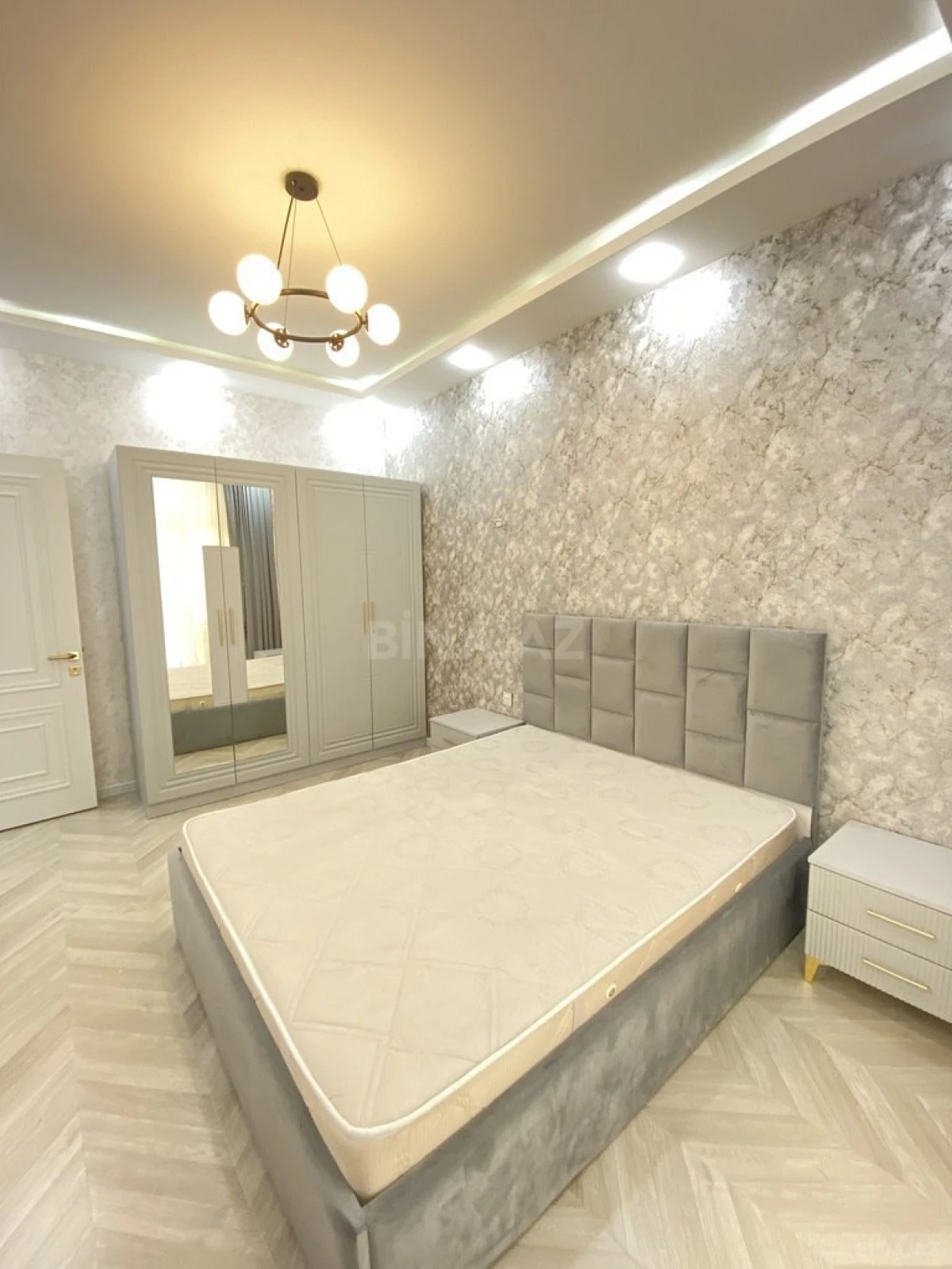 Kirayə verilir 2 otaqlı mənzil 65 m²