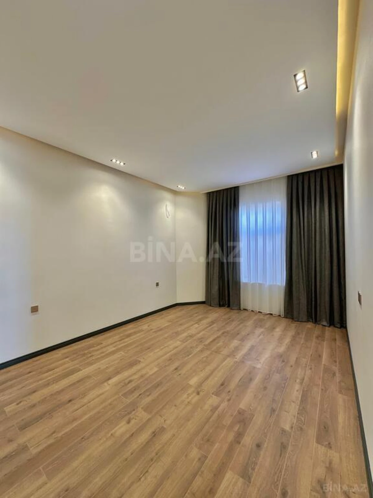 Satılır 4 otaqlı həyət evi 170 m²