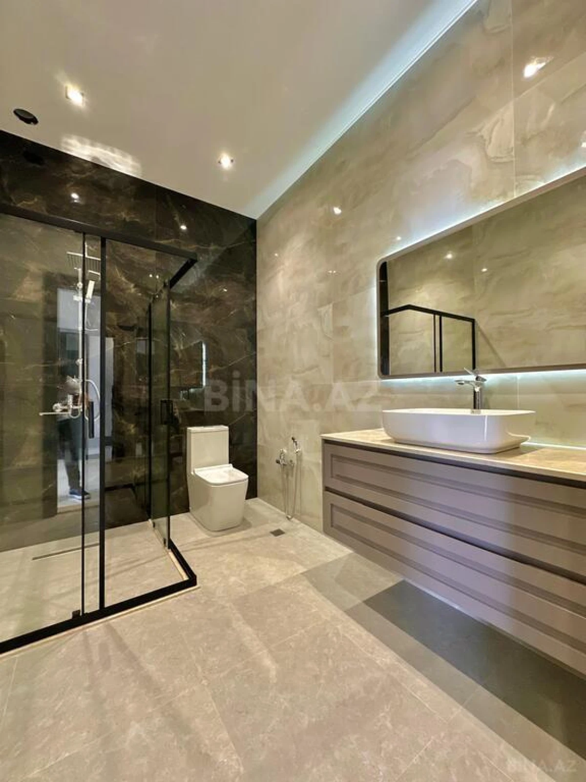 Satılır 4 otaqlı həyət evi 170 m²