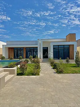 Satılır 4 otaqlı həyət evi 180 m²