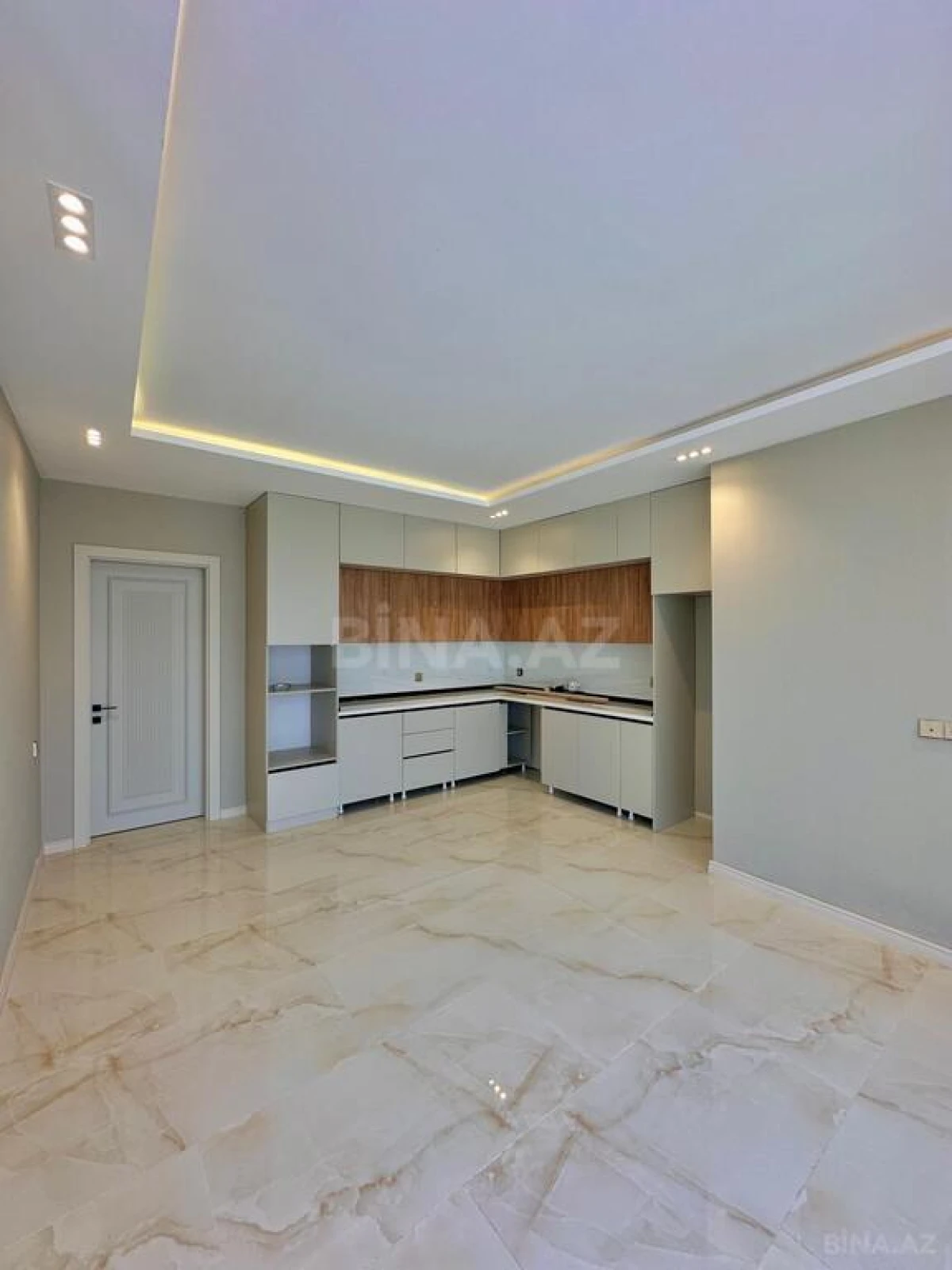 Satılır 4 otaqlı həyət evi 180 m²