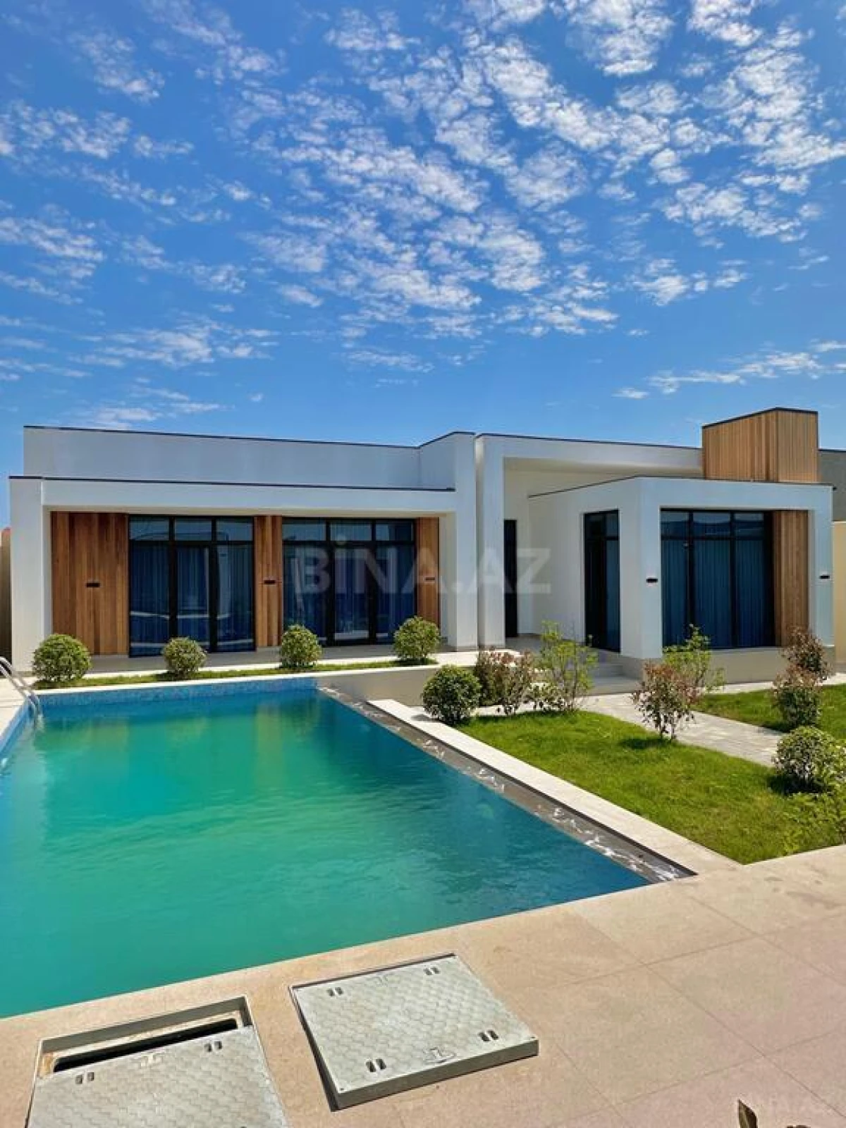 Satılır 4 otaqlı həyət evi 180 m²