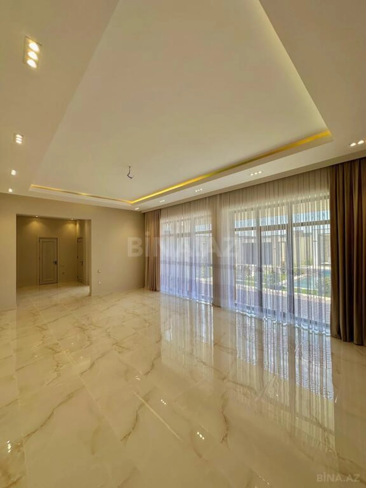 Satılır 4 otaqlı həyət evi 180 m²