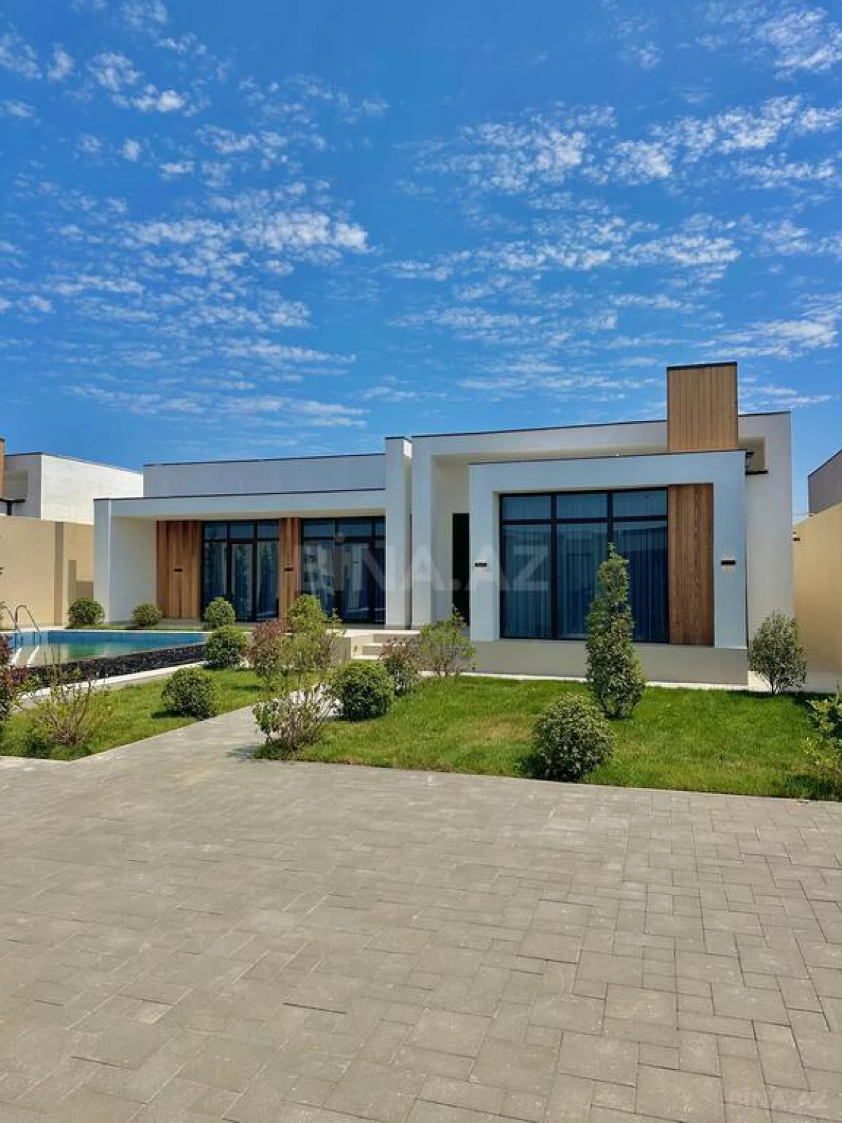 Satılır 4 otaqlı həyət evi 180 m²