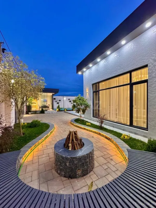 Satılır 4 otaqlı həyət evi 175 m²