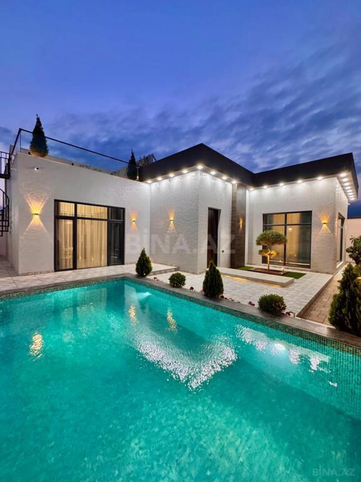 Satılır 4 otaqlı həyət evi 175 m²