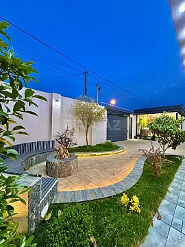 Satılır 4 otaqlı həyət evi 175 m²