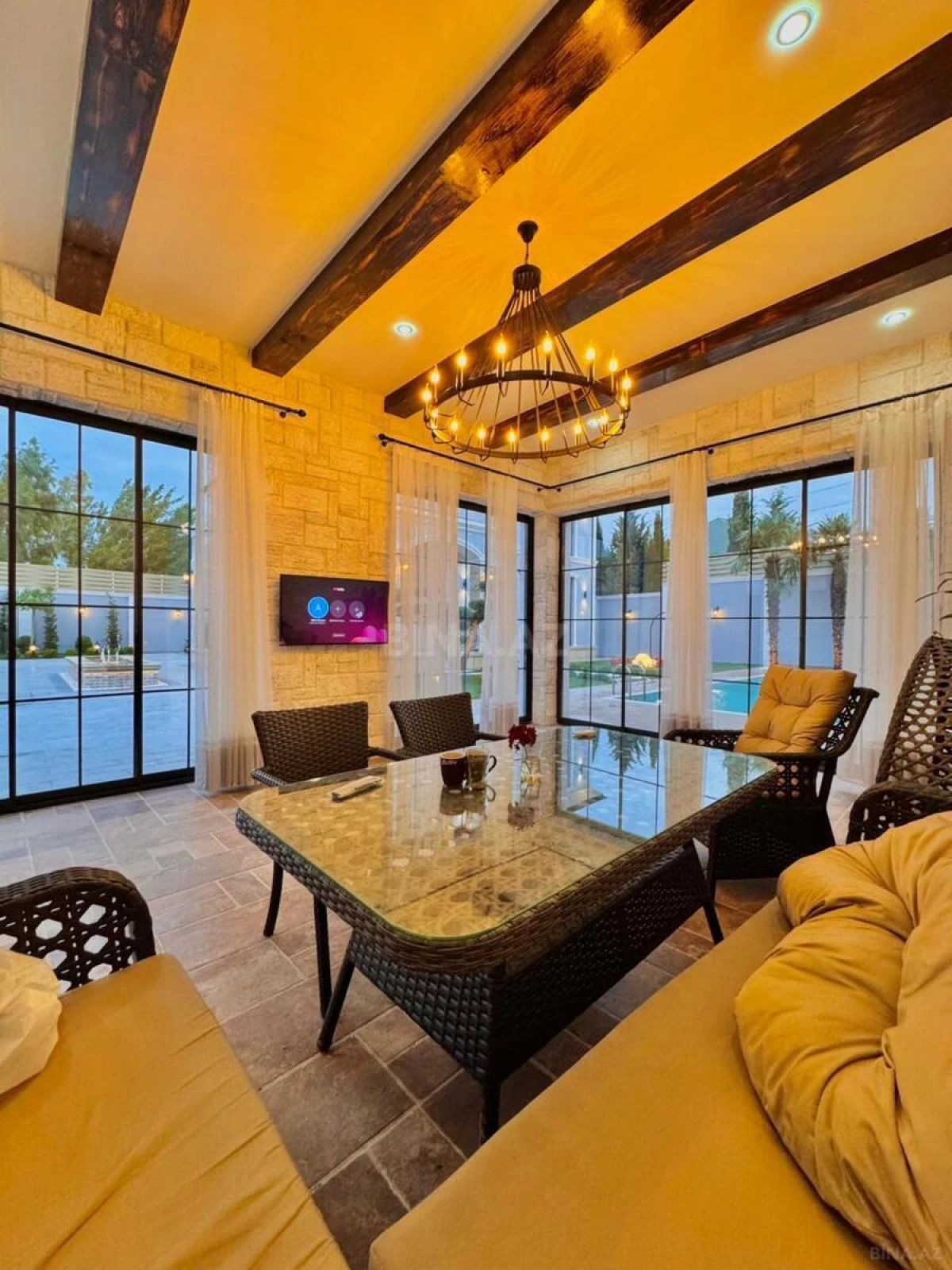 Satılır 6 otaqlı həyət evi 430 m²