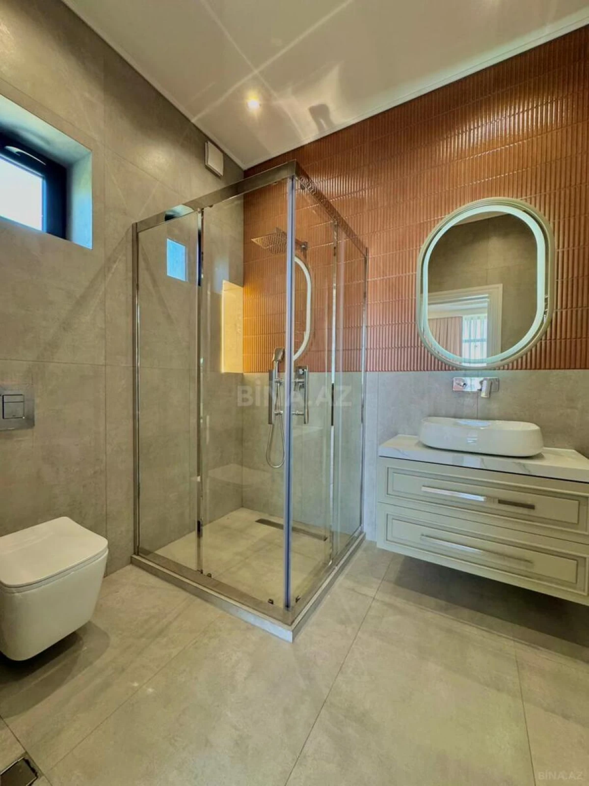 Satılır 6 otaqlı həyət evi 430 m²