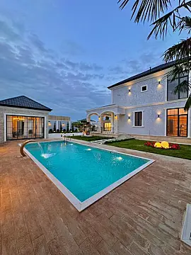 Satılır 6 otaqlı həyət evi 430 m²