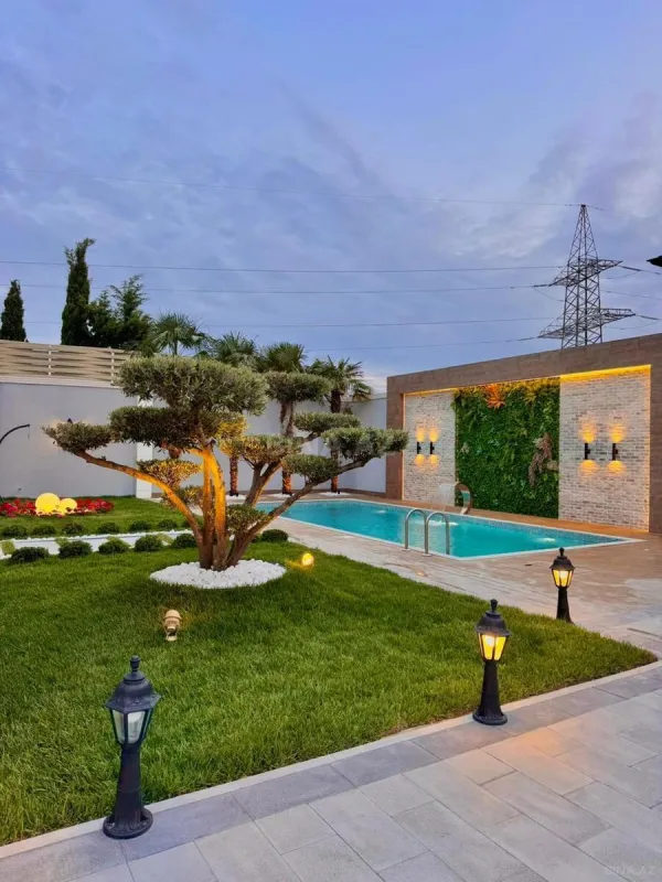 Satılır 6 otaqlı həyət evi 430 m²