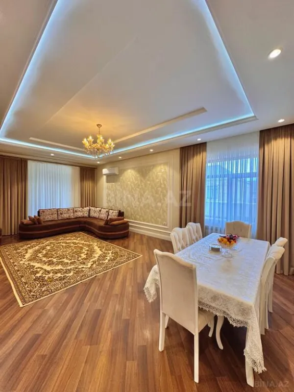 Satılır 7 otaqlı həyət evi 450 m²