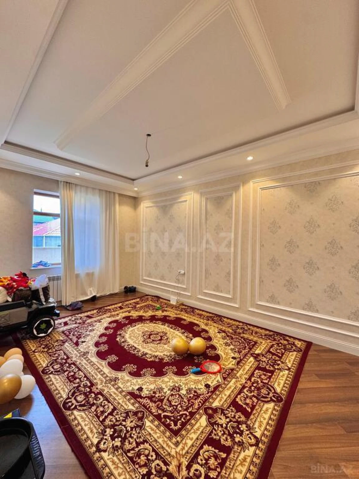 Satılır 7 otaqlı həyət evi 450 m²