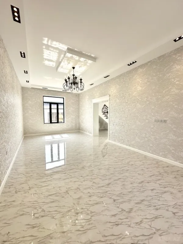 Satılır 5 otaqlı həyət evi 260 m²