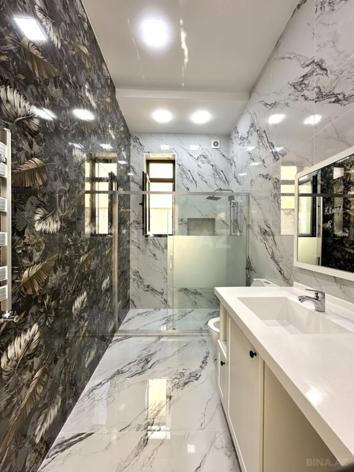 Satılır 5 otaqlı həyət evi 260 m²