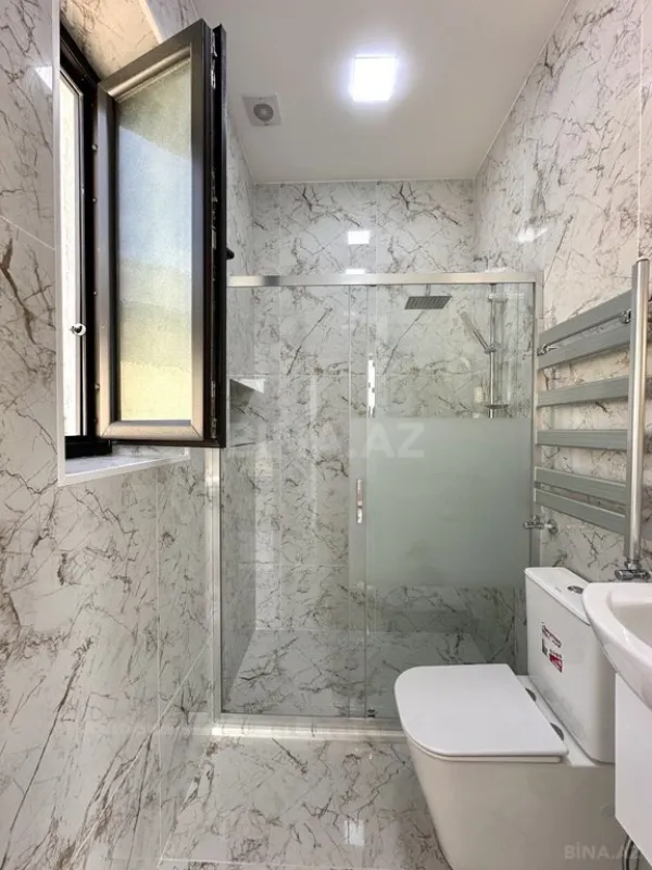 Satılır 5 otaqlı həyət evi 260 m²